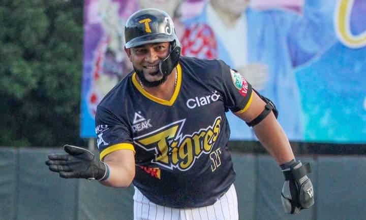 Ofilio a la orilla de los mil hits en la LBPN