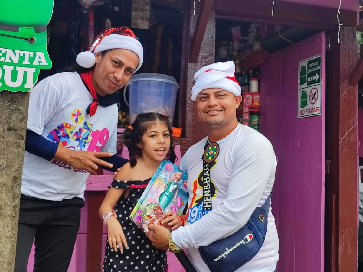 Gobierno Sandinista lleva alegría navideña a la niñez de Siuna