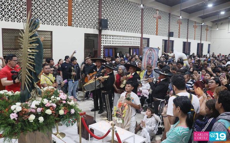 Nicaragüenses celebran a la Virgen de Guadalupe