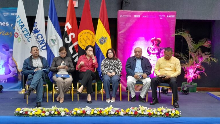 Presentan resultados de la Nueva Estrategia Nacional de Educación