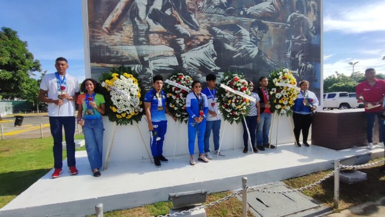 Rinden Homenaje a Roberto Clemente