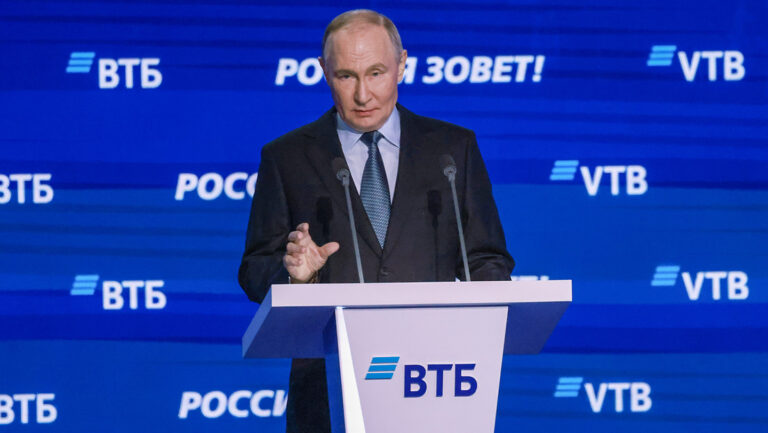 Presidente Putin destaca disminución del desempleo