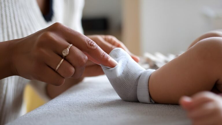 Trabajadoras sexuales utilizan calcetines como preservativos