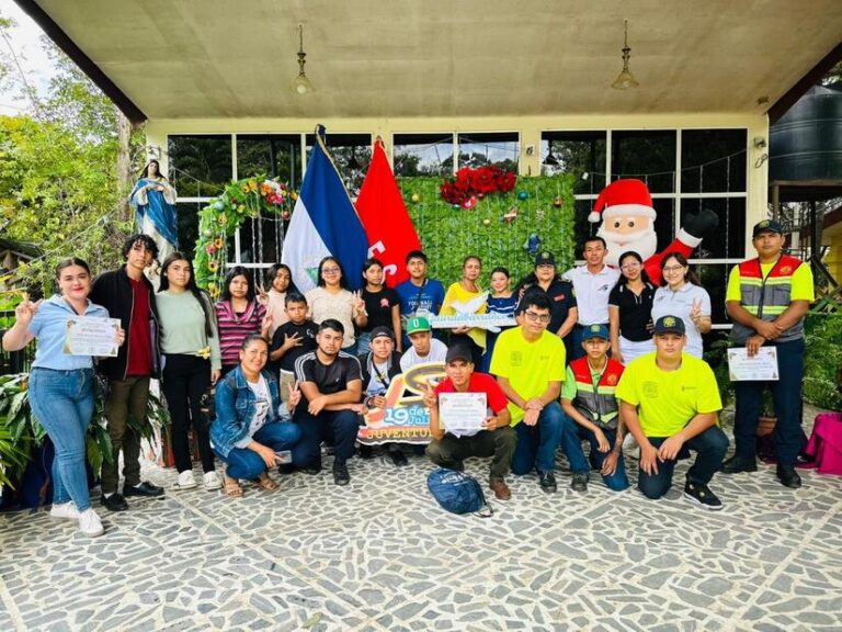 Movimiento Guardabarranco reconoce a jóvenes líderes ambientales