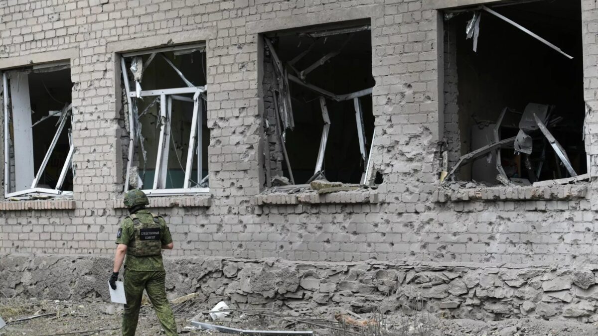 Ataque ucraniano deja dos muertos y 23 heridos en Jersón