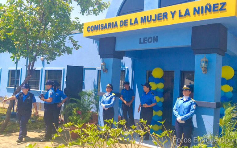 Familias continúan recibiendo obras de progreso