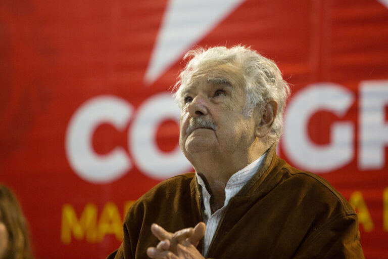Mujica revela que cáncer que padece se expandió