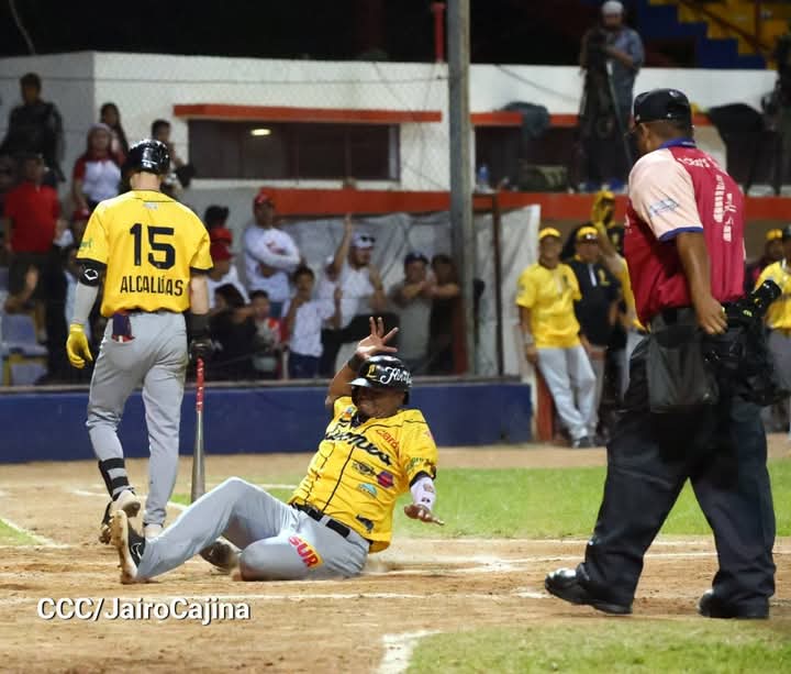 León busca extender la final hasta el séptimo juego
