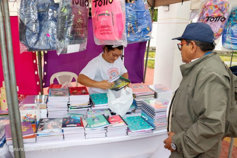 Puerto Salvador Allende celebra Feria Escolar