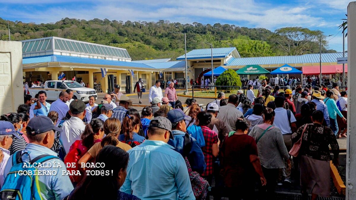 Pobladores de Boaco son atendidos en Feria de Salud