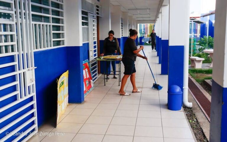 Inician jornadas de limpiezas en los colegios