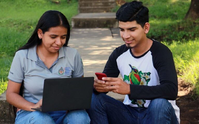 Más de 35 mil jóvenes de Nicaragua se han matriculado utilizando la modalidad en línea