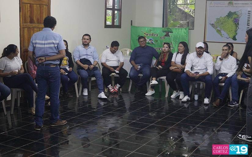 Capacitan a jóvenes