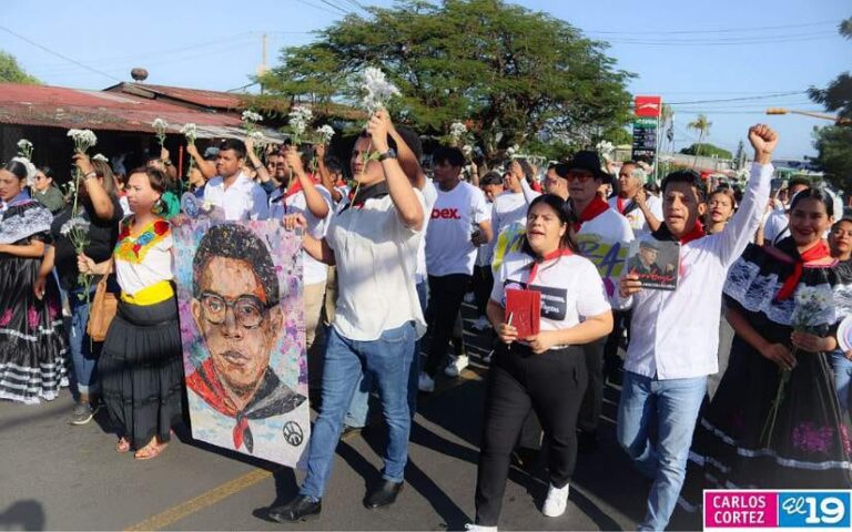 Juventud rinden homenaje a poeta Leonel Rugama