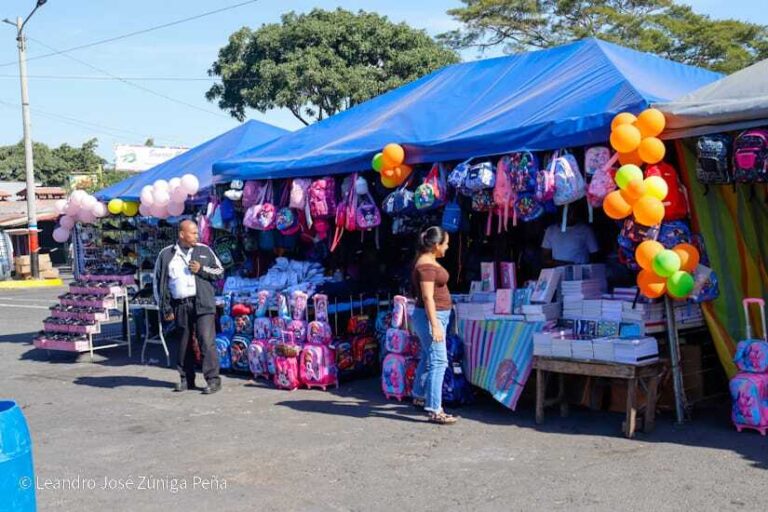 Mercado Roberto Huembes celebra su Feria Escolar 2025