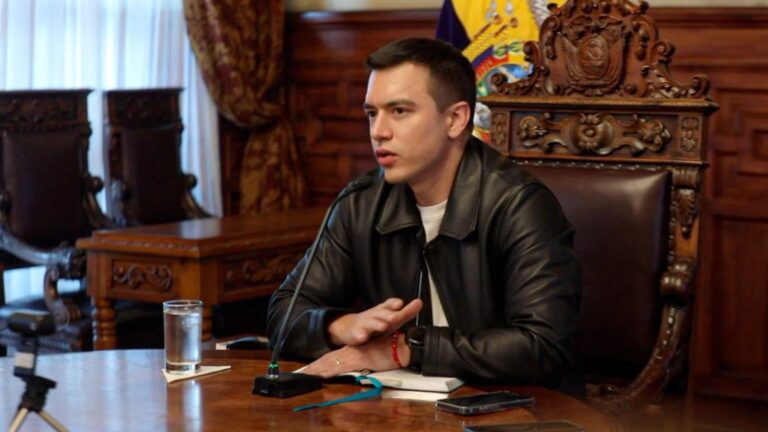 Noboa dice estar a la cabeza en la intención de votos