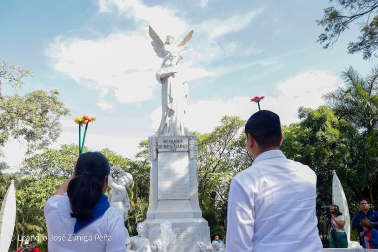 Nicaragua rinde homanaje al poeta Rubén Darío por su natalicio