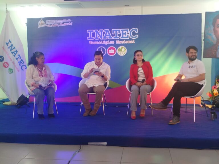 Tecnológico de Nicaragua rinde homenaje a Rubén Darío