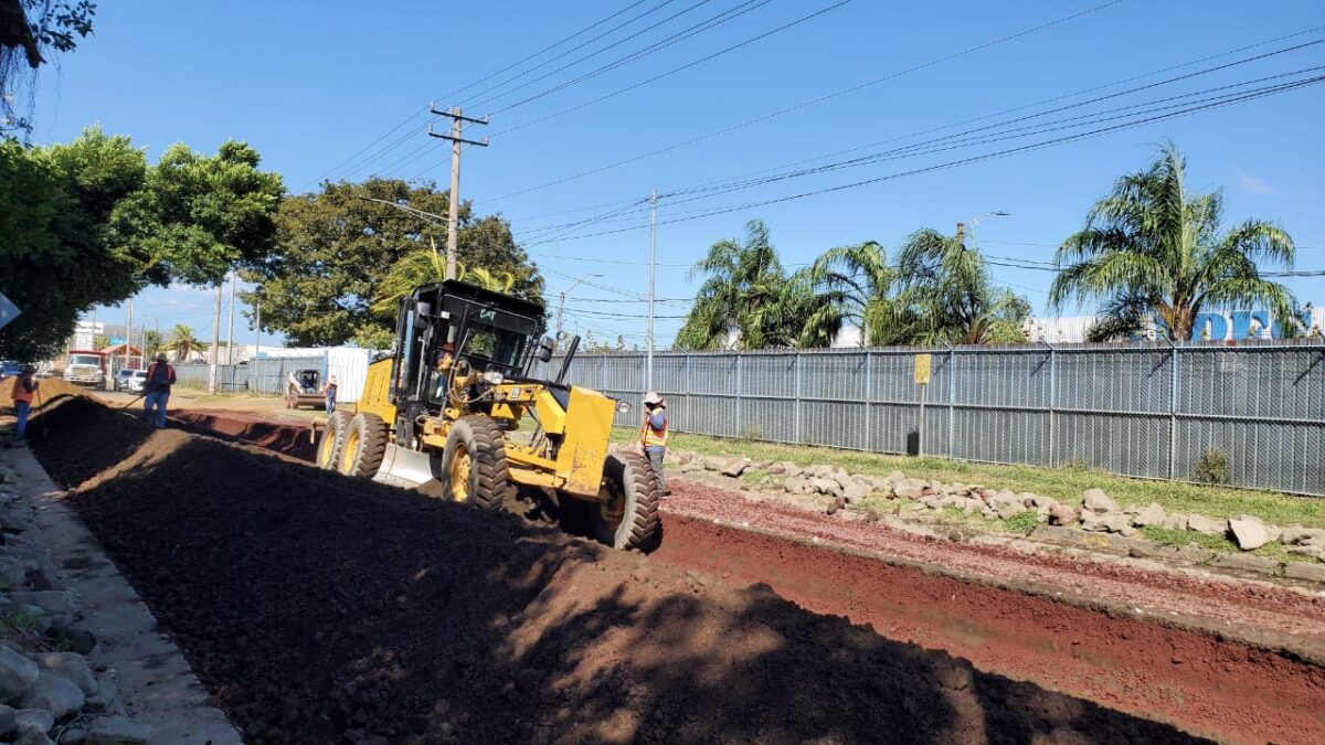 calle del Triunfo avanza su construcción de 4 cuadras