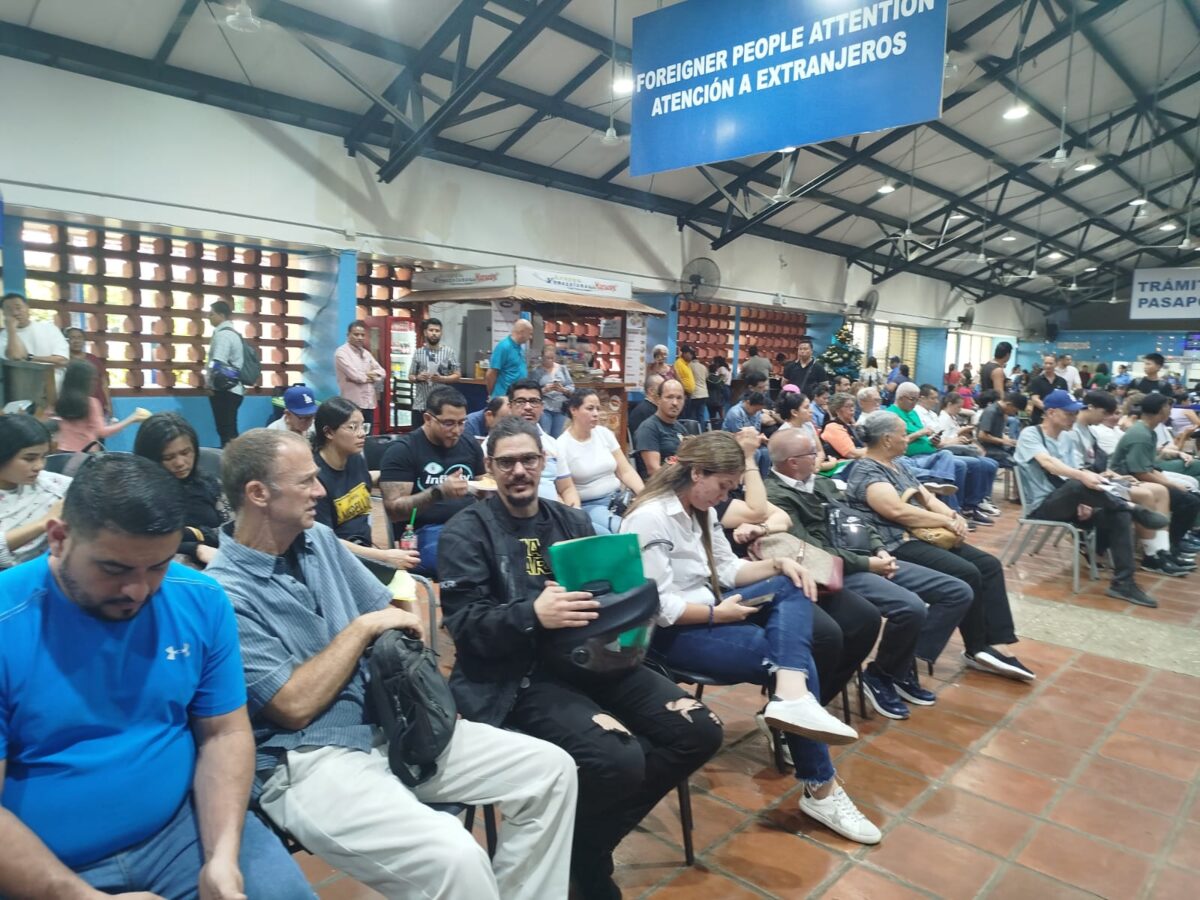 Presentan requisitos para certificado de movimiento migratorio,