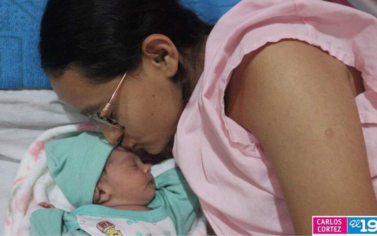 Primer bebé del 2025 en Nicaragua, en una niña