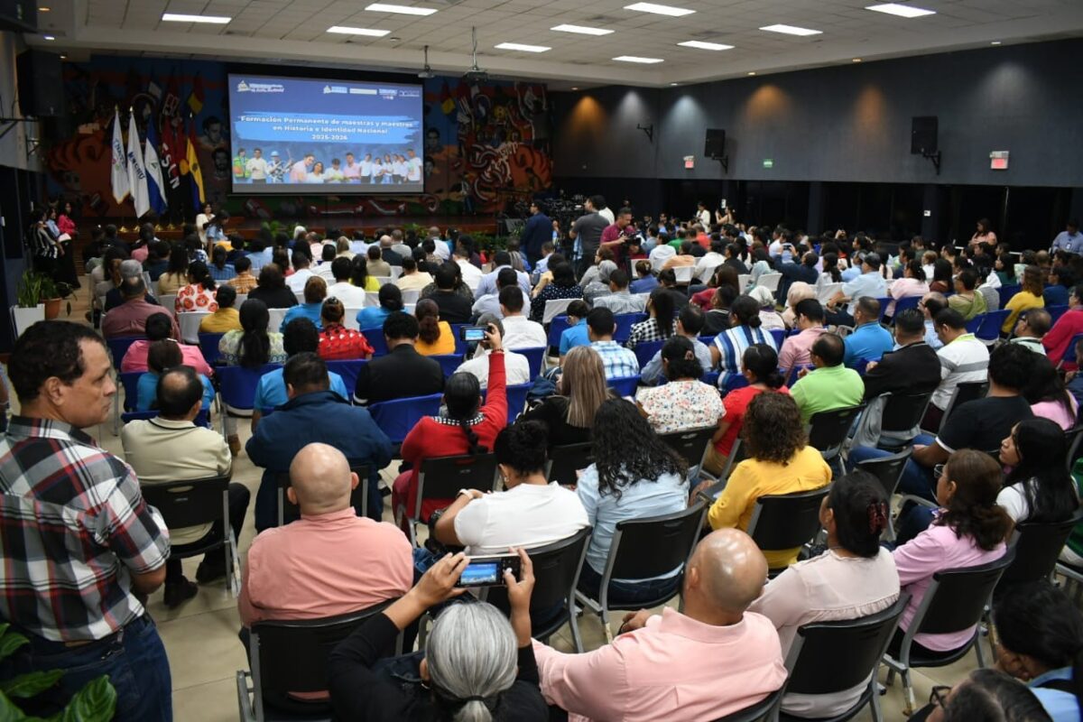 programa "Historia e Identidad Nacional"