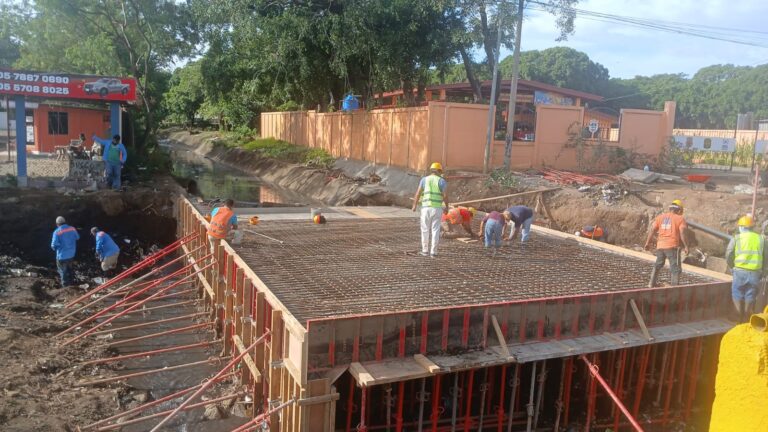 Avanza obra vial en Villa Progreso