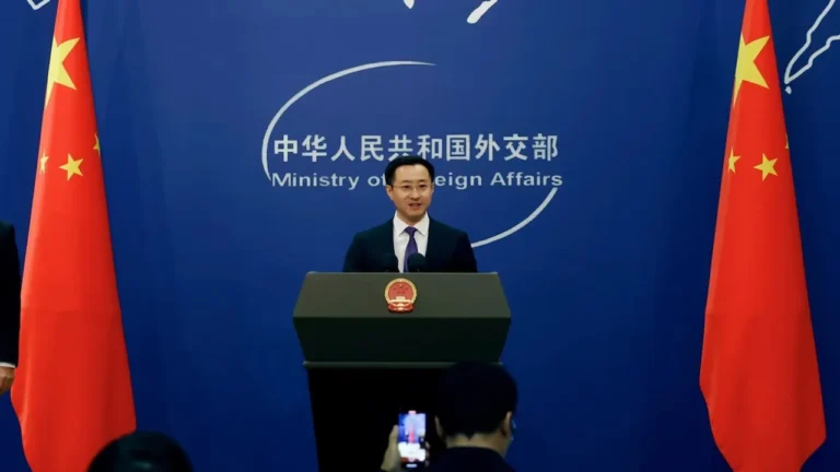 China advierte sobre los riesgos de la división global