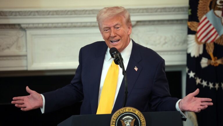 Trump cree que el conflicto entre Rusia y Ucrania podría acabar en estos días