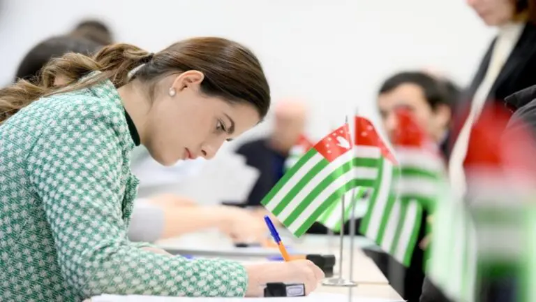 Inician Elecciones Presidenciales en Abjasia