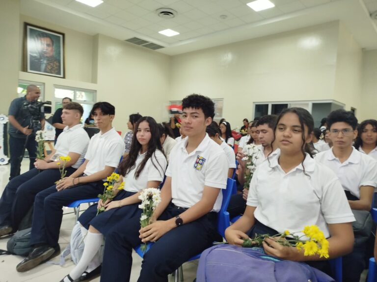 Estudiantes del Inatec destacan legado de Sandino