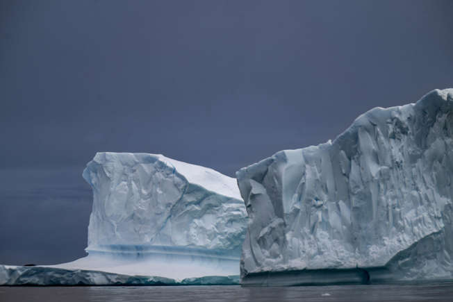 Iceberg gigante pone en peligro a Isla de Georgia del Sur