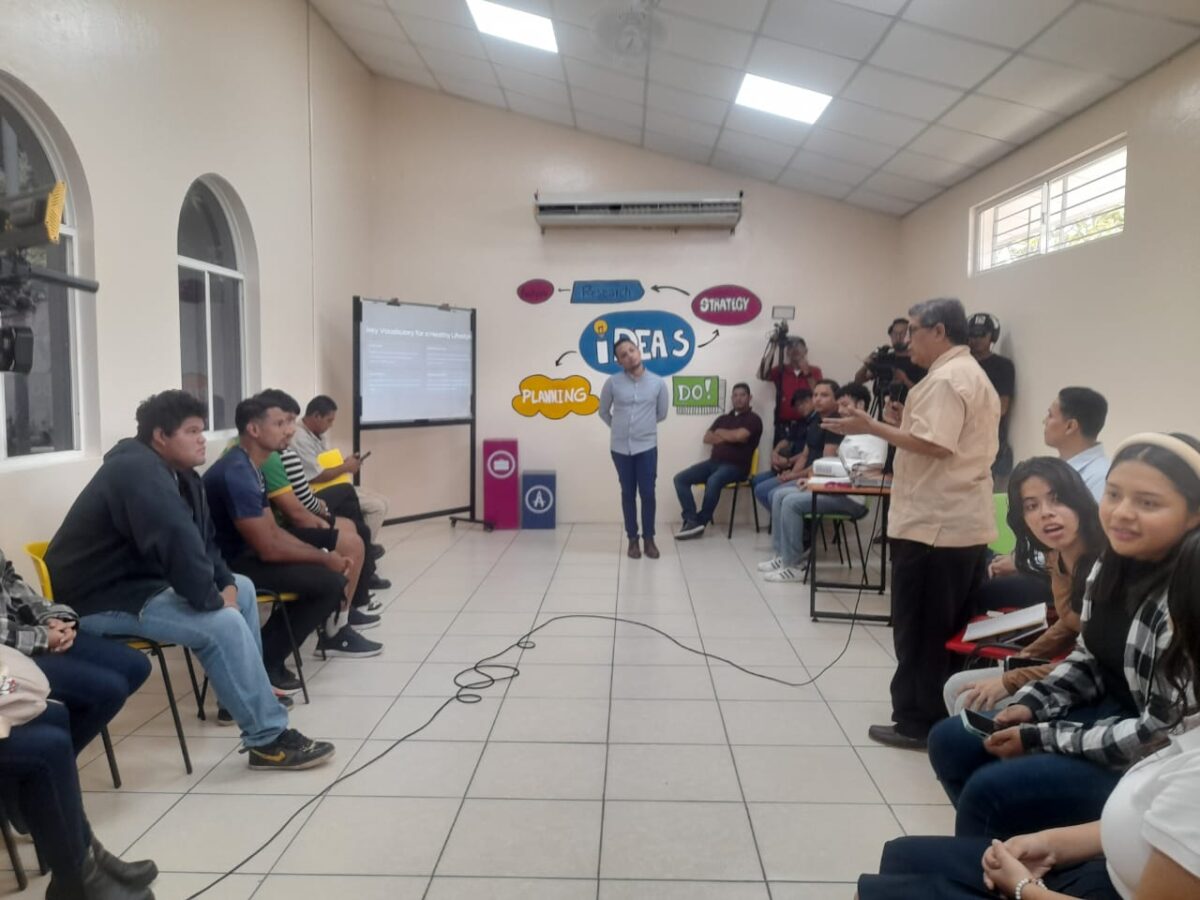 Inicia Programa Club de Conversaciones en inglés