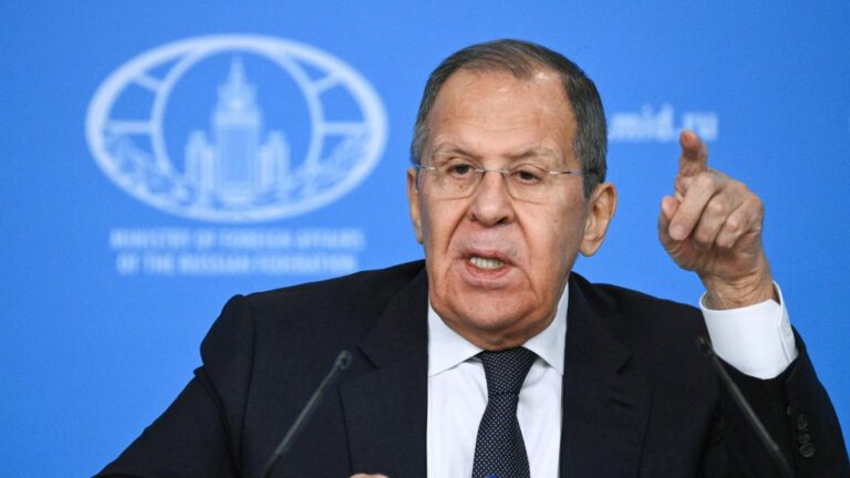 Rusia busca equilibrio en la política internacional, destaca Lavrov