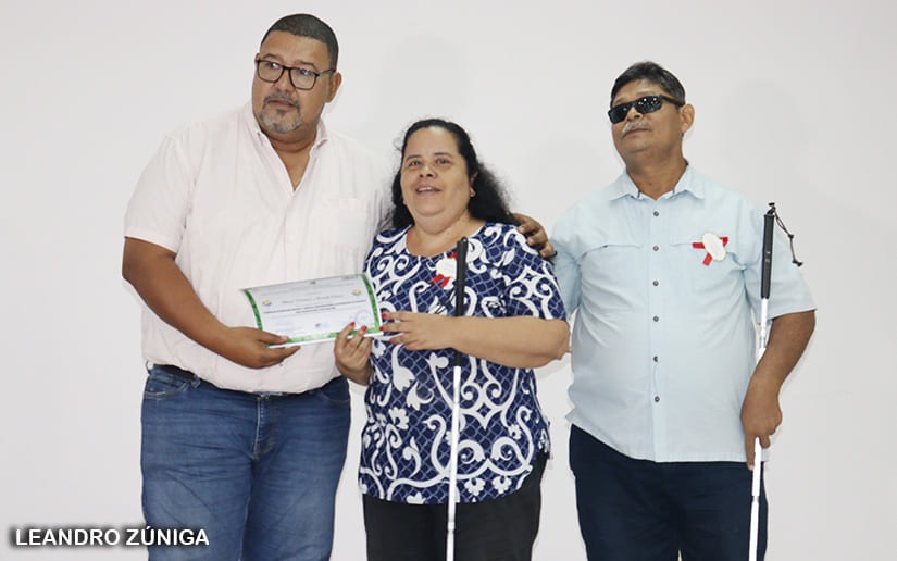 Minsa entrega reconocimientos a los nuevos integrantes