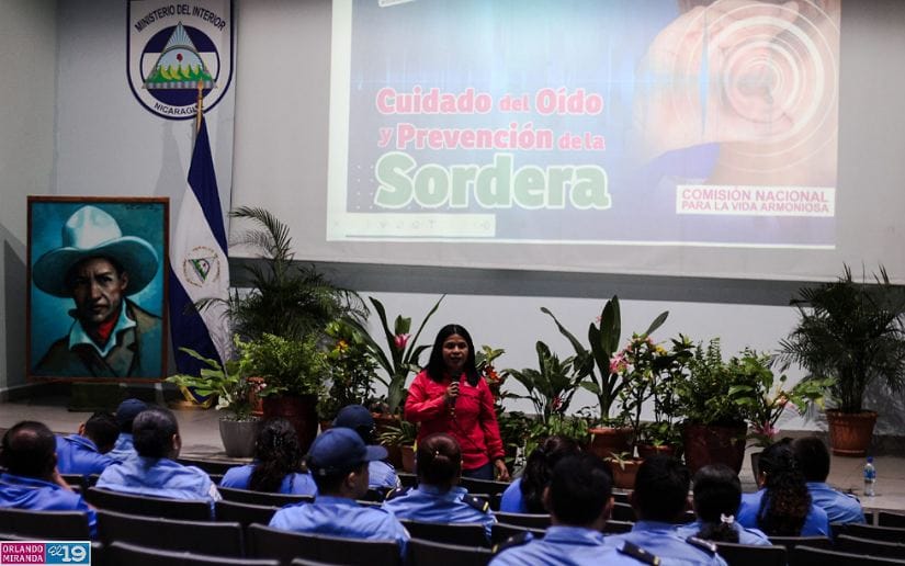 Capacitan sobre cuido del oído y prevención de sordera