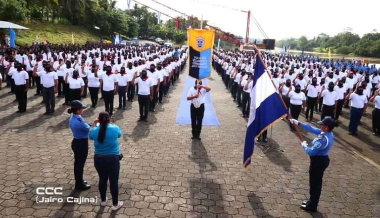 Juramentan a la Policía Voluntaria en El Rama