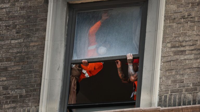 Lanzan protesta “un día sin latinos” en EE.UU.