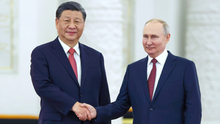 Putin y Jinping sostienen conversación telefónica