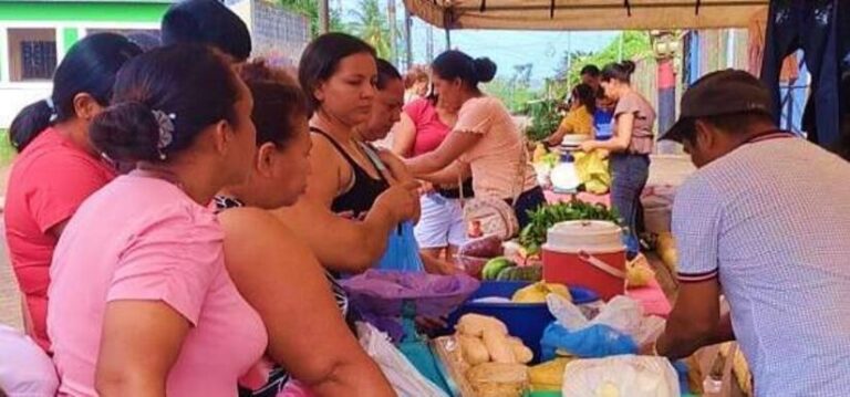 Todo un éxito el intercambio comercial “Sandino Luz y Esperanza”