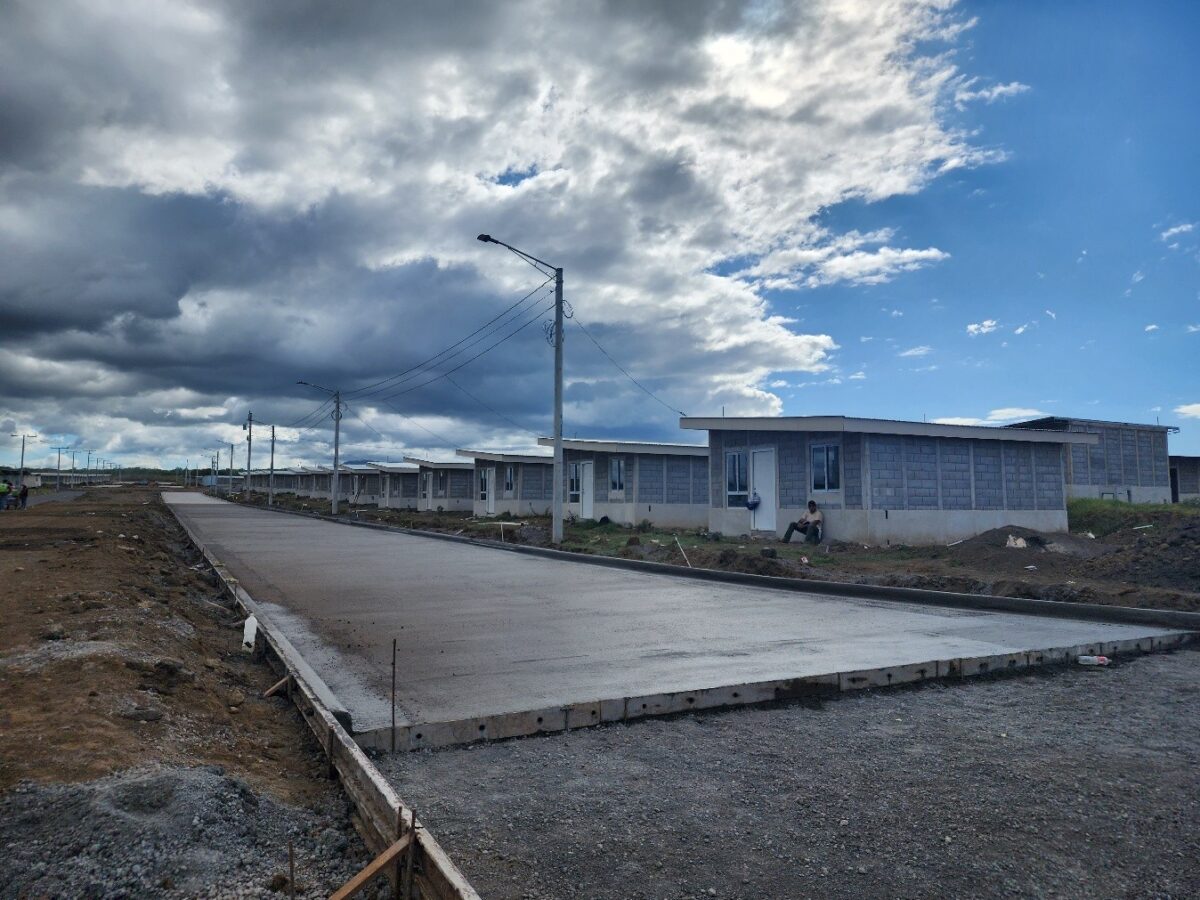 Un 81 por ciento de avance lleva la construcción de la urbanización Nuevas Victorias, en Managua, así lo destacó la Copresidenta, Rosario.