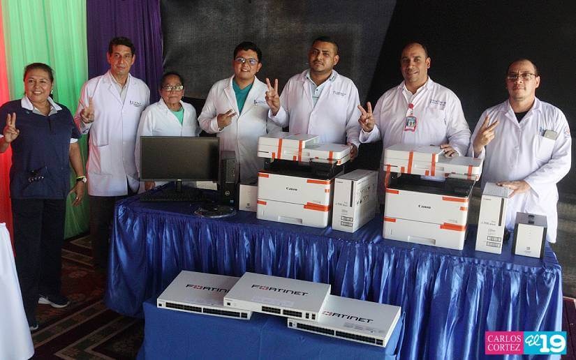 Hospitales de Nicaragua reciben computadoras