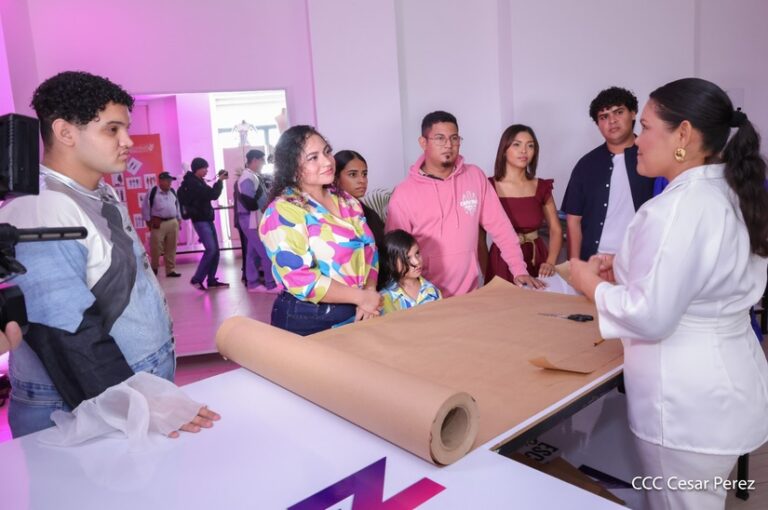 Escuela Creativa realiza su Open House
