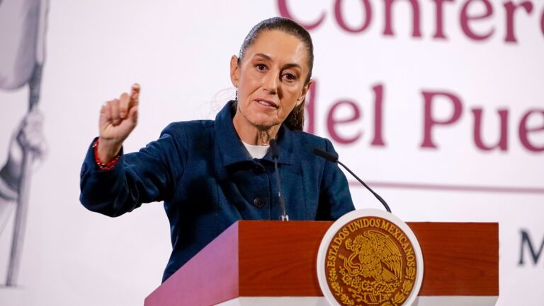 Sheinbaum dice que hay revisar lo que dice Trump con cabeza fría