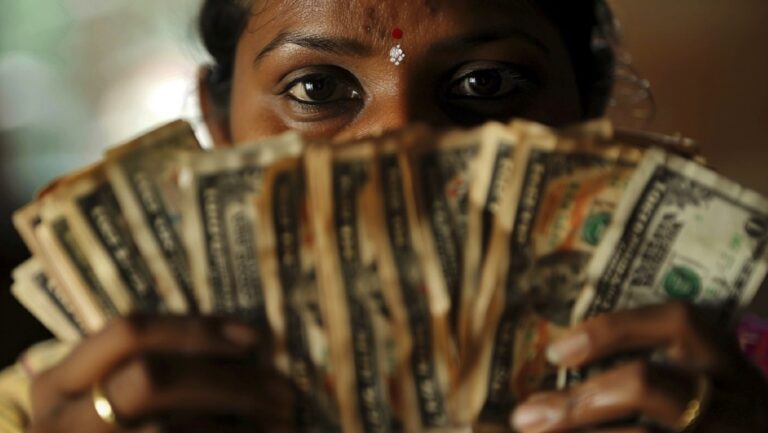 Obliga a su esposo a vender un riñón y escapa con su amante