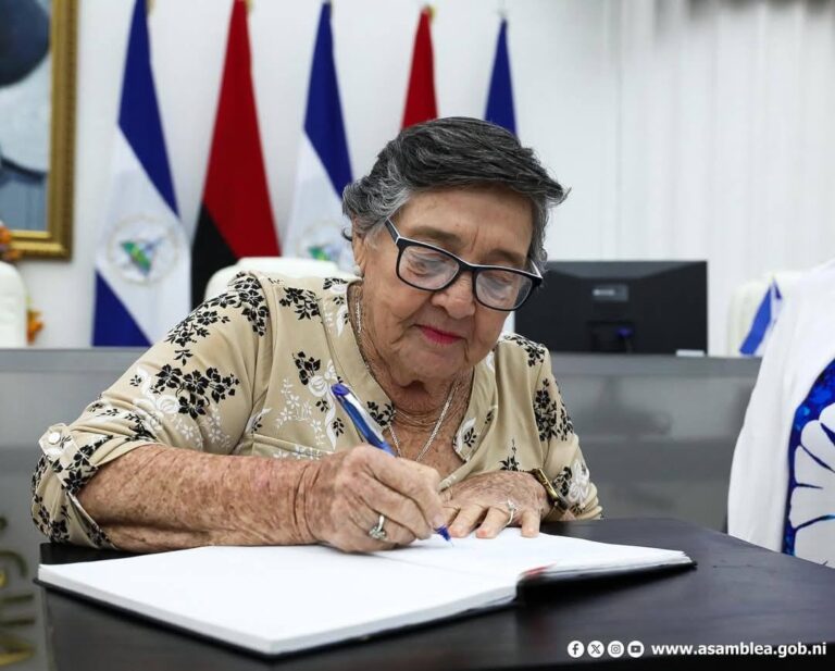 Amada Pineda electa como Segunda Vicepresidenta de la Asamblea Nacional