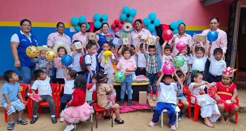 Atienden a las familias en Nicaragua