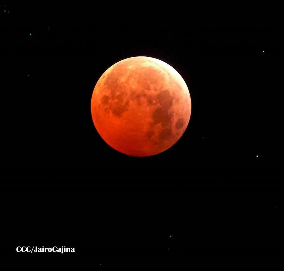 Nicaragua vive un espectáculo celestial con la impresionante Luna de Sangre