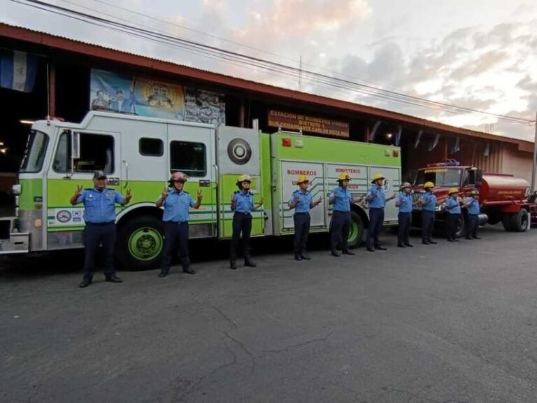 Envían dos camiones a la nueva estación en León