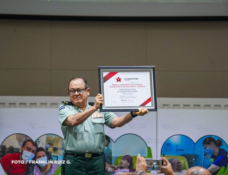 Hospital Militar recibe reconocimiento por su compromiso con las personas